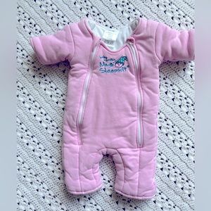 Used, great condition! Merlin’s Magic Sleepsuit Size Small (3-6 months/12-18lbs)